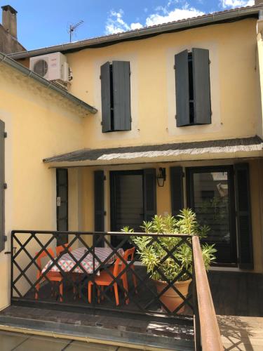 Balkoni atau teres di Le Sommeil des Fées