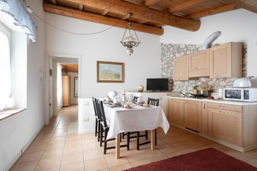Kuchyň nebo kuchyňský kout v ubytování Corte dei Soavi Suites - Apartments