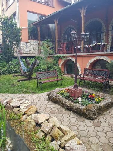Jardín al aire libre en Legányi Apartmanház