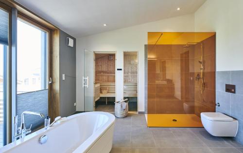 Koupelna v ubytování Gud Jard Chalet Nr 37 - Design-Ferienhaus mit exklusiver Ausstattung