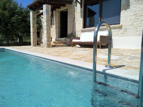 Kolam renang di atau dekat dengan Little House on the Prairie - Chania
