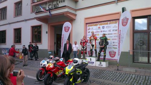 a group of motorcycles parked in front of a building at Kyjovský pivovar - hotel, restaurace, pivní lázně in Kyjov