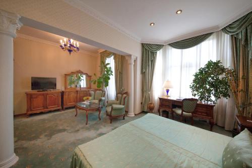 Foto da galeria de Grand Hotel London em Varna City