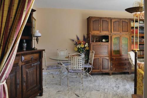 AZURELLE