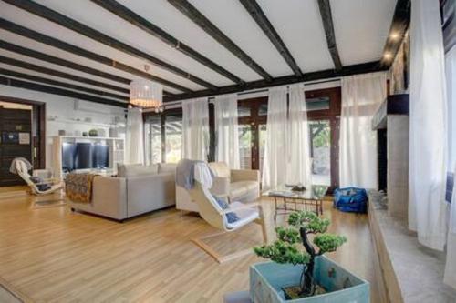 Villa Africa