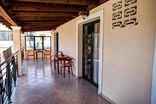 Gallery image of Trident Studios and Apartments in Kavos