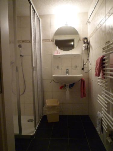 Ένα μπάνιο στο Esthers Guesthouse