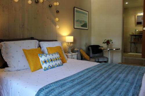 Katil atau katil-katil dalam bilik di Le Val Daninière B&B Adult only