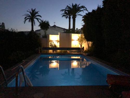 BONITA VILLA EN NERJA CASA PALOMAS