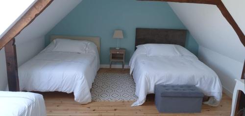 Postel nebo postele na pokoji v ubytování Au Mont Chez Nous # Jacuzzi & Sauna #