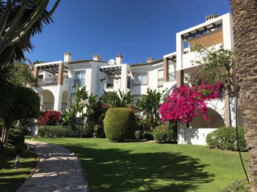Marbella - Estepona beach frontline apartment