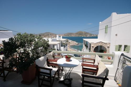 Hara Studios and Apartments
