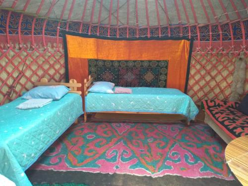 Karakol Yurt Lodge & Homestay