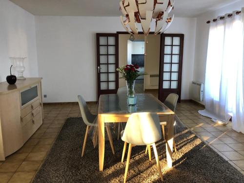 Appartement 110m2 A 2 KM DE LA PLAGE DE ST GEORGES DE DIDONNE