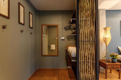 Een badkamer bij Hostel One Art and Gallery