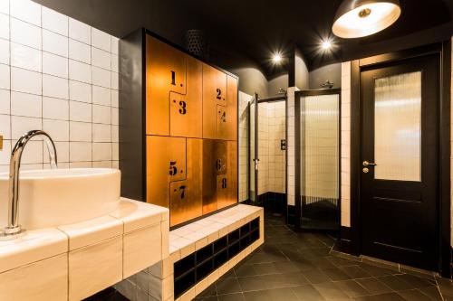 Vonios kambarys apgyvendinimo įstaigoje Only YOU Hotel Atocha