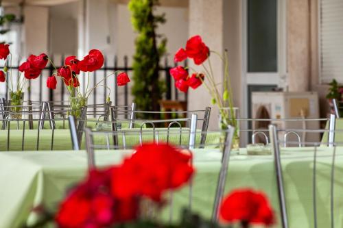 Imagen de la galería de Amfion Hotel, en Olympiakí Aktí
