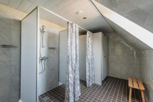 Phòng tắm tại Kuressaare Central Hostel