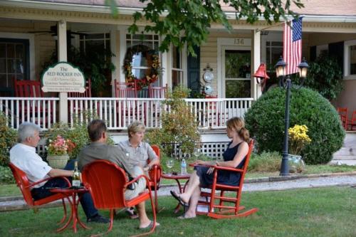 Red Rocker Inn