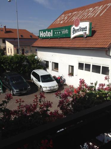 Photo de la galerie de l'établissement Hotel YORK, à Plzeň