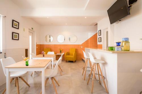 Alto Mar Inn