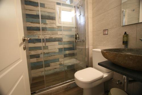 Ένα μπάνιο στο Chalkida Apartments