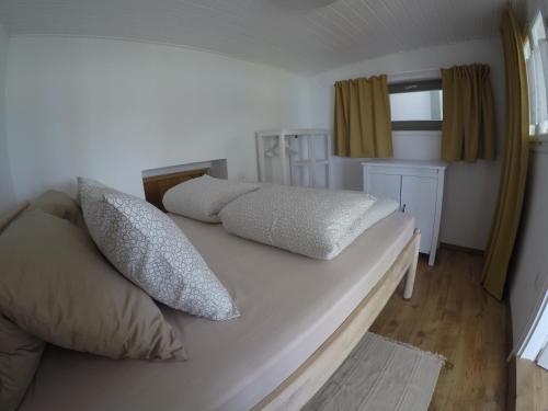 מיטה או מיטות בחדר ב-Balaton View Residence