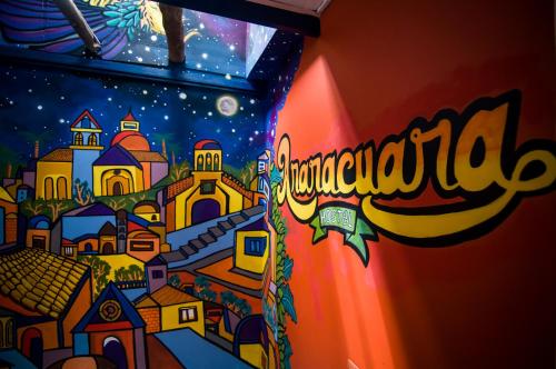 ポパヤンにあるLienzo Hostel and Mural Art Museumのギャラリーの写真