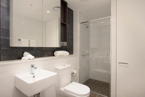 Ванная комната в Silkari Suites at Chatswood