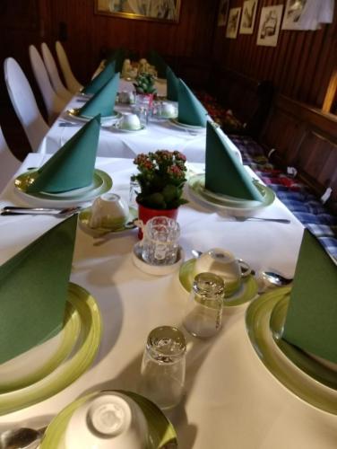 Φαγητό σε αυτό το ξενοδοχείο ή κάπου εκεί κοντά