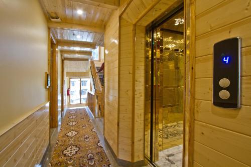 Gallery image of The Holiday Villa Resorts & Spa in Manāli