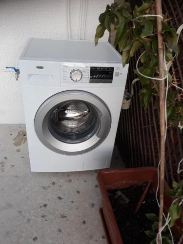 Fully renovated small & cosy studio