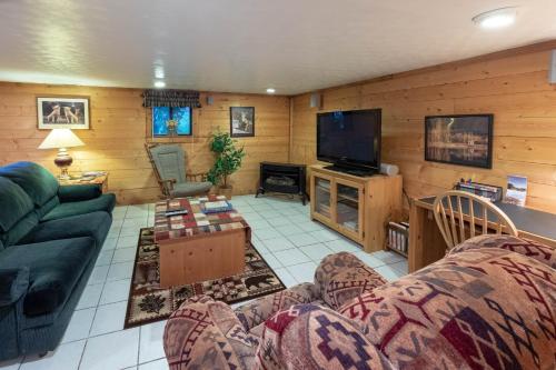 3 Bed 2 Bath Vacation home in Bryson City