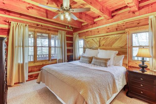 Katil atau katil-katil dalam bilik di 2 Bed 2 Bath Vacation home in Whittier