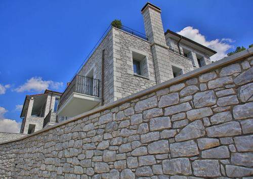 Gallery image of Hondos Classic Hotel & Spa in Nestáni
