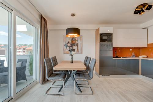 Magnolia 4* luxury apartment in town center