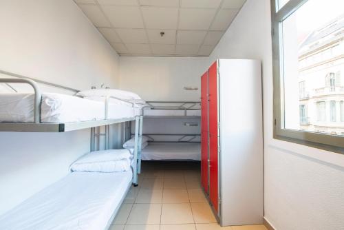 Katil atau katil-katil dalam bilik di Safestay Barcelona Passeig de Gràcia