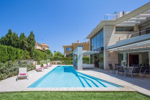 Swimmingpoolen hos eller tæt på Villa Agusmar