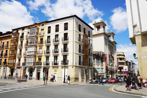 APARTAMENTOS RELOJ DE BERGERÓN