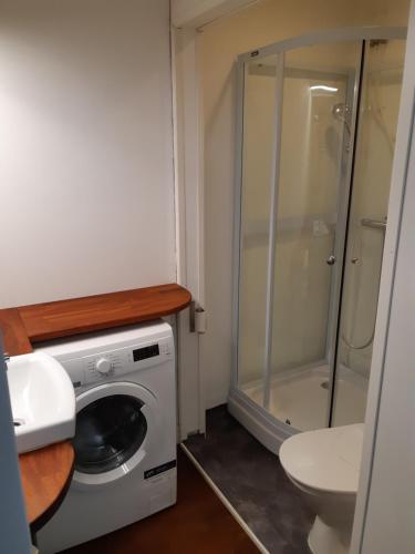 Foto Moderni asunto vanhassa talossa - Modern apartment at the heart of Turku 3