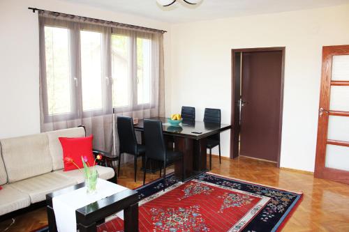 Bankya Guest House - Sofia tesisinde bir oturma alanı