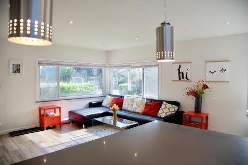 Seating area sa Charming Seattle Home Near Lake Washington