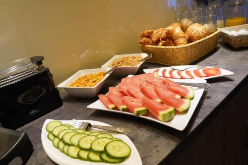 ホテルの敷地内または近くでの食事または食べ物