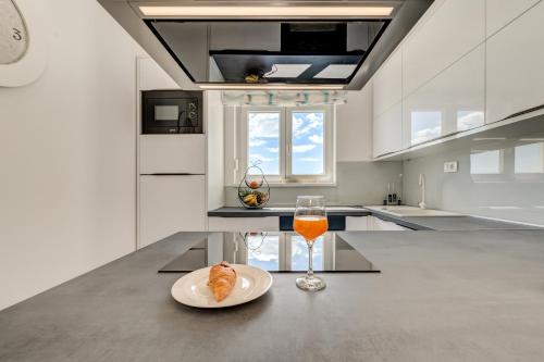 Modern 4* luxury apartment in center