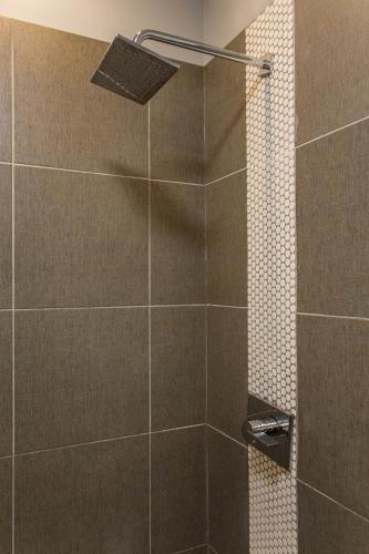 Bilik mandi di McCormick Place Guest House