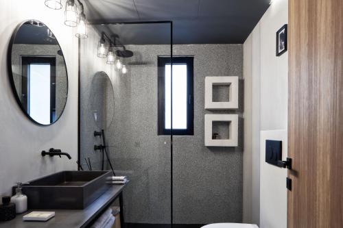 Ванная комната в Kolonaki 8 - Design Suites & Lofts