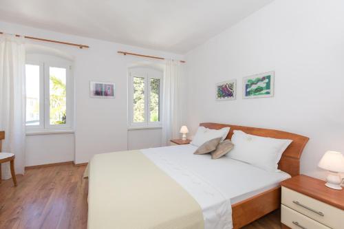 Apartments Ivona