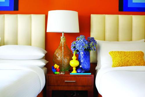 Hotel Del Sol Image
