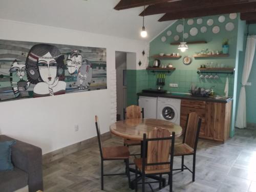 Cuisine ou kitchenette dans l'établissement Apartment Cats