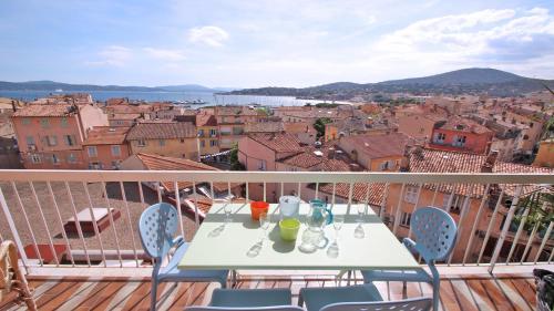 Superbe appartement 2 chambres avec vue mer exceptionnelle au coeur de Sainte-Maxime - Les Pins Dorés